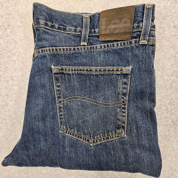 Lee Jeans Men's Relaxed Fit Blue Denim 38x32 Cotton Straight Leg - Picture 1 of 9